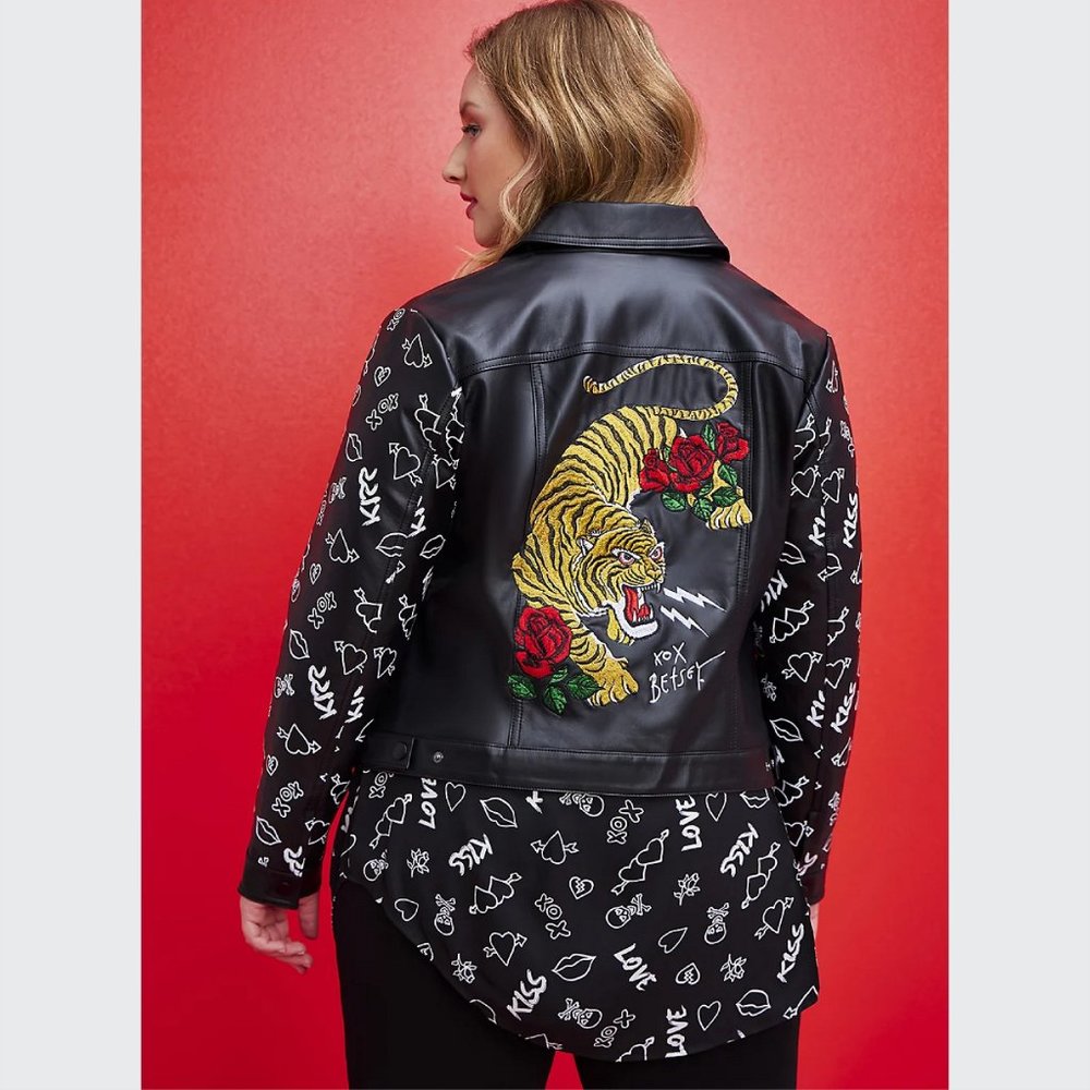 Torrid BETSEY JOHNSON EMBROIDERED TRUCKER JACKET - FAUX LEATHER Size 5 - Picture 4 of 5